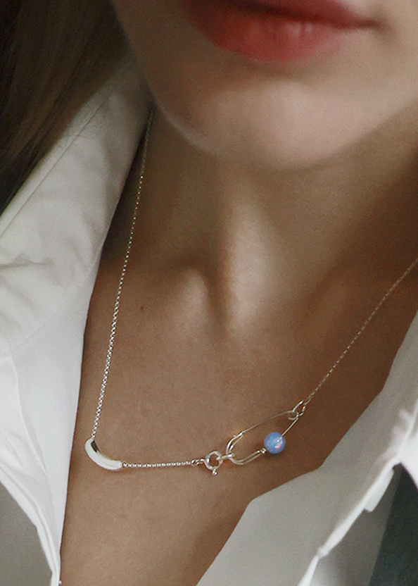 Fragment opal necklace