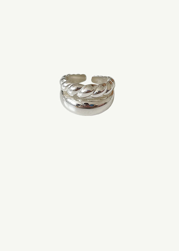 Double bold ring