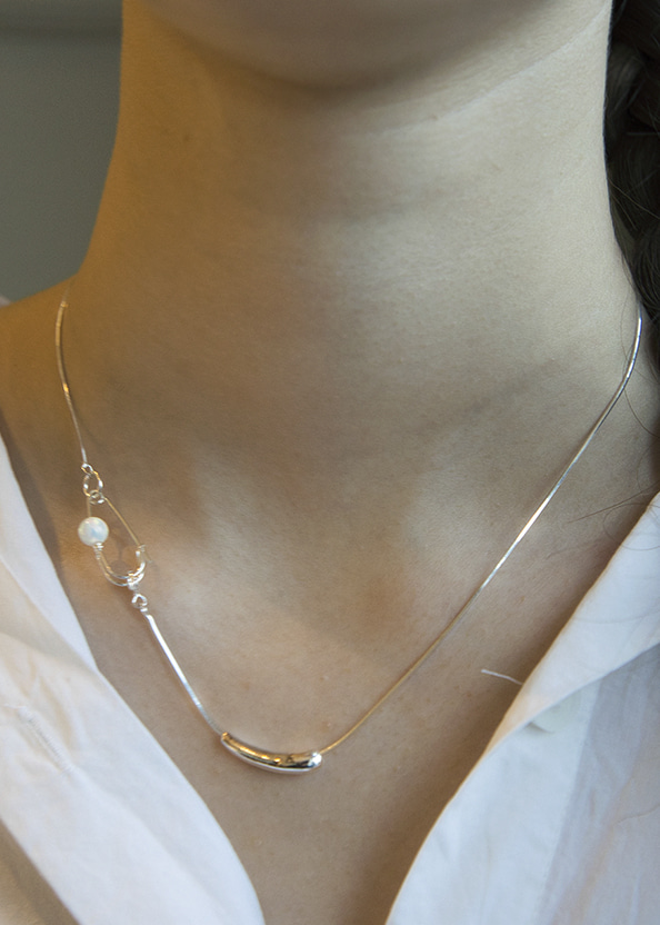 Opal clip necklace